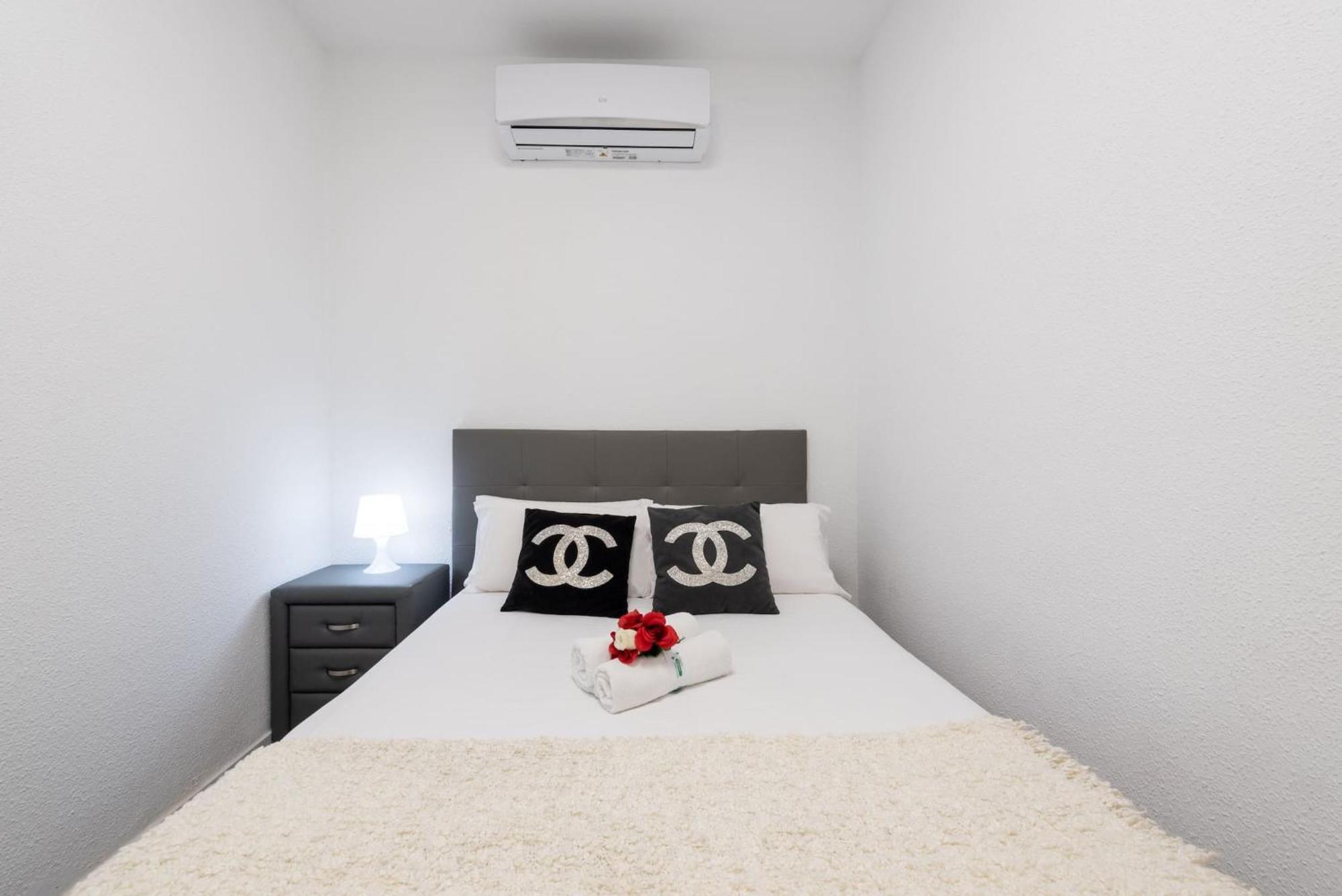 Apartamentos Day Madrid Santo Domingo Centro Gran Via Sol Malasana 外观 照片