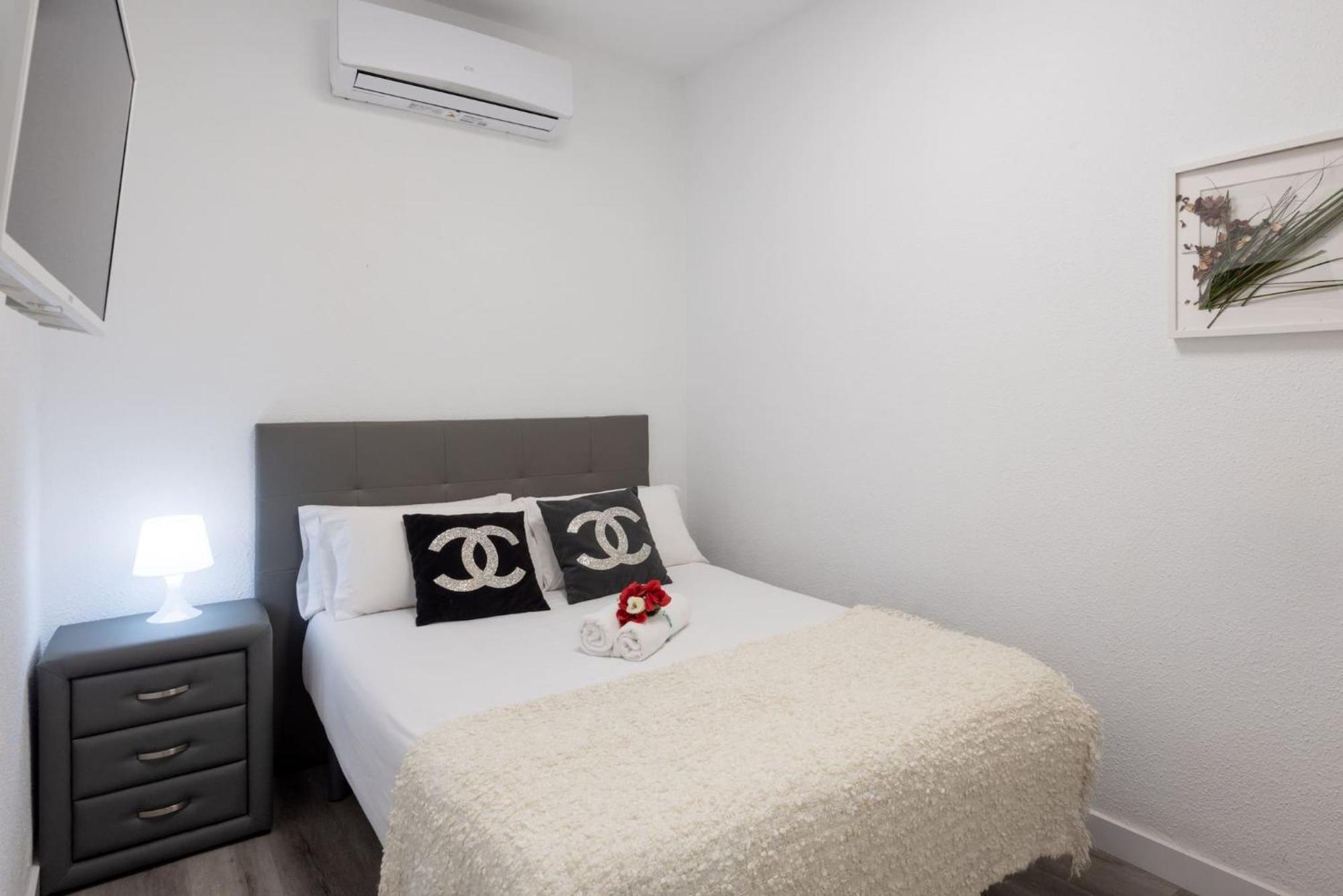 Apartamentos Day Madrid Santo Domingo Centro Gran Via Sol Malasana 外观 照片