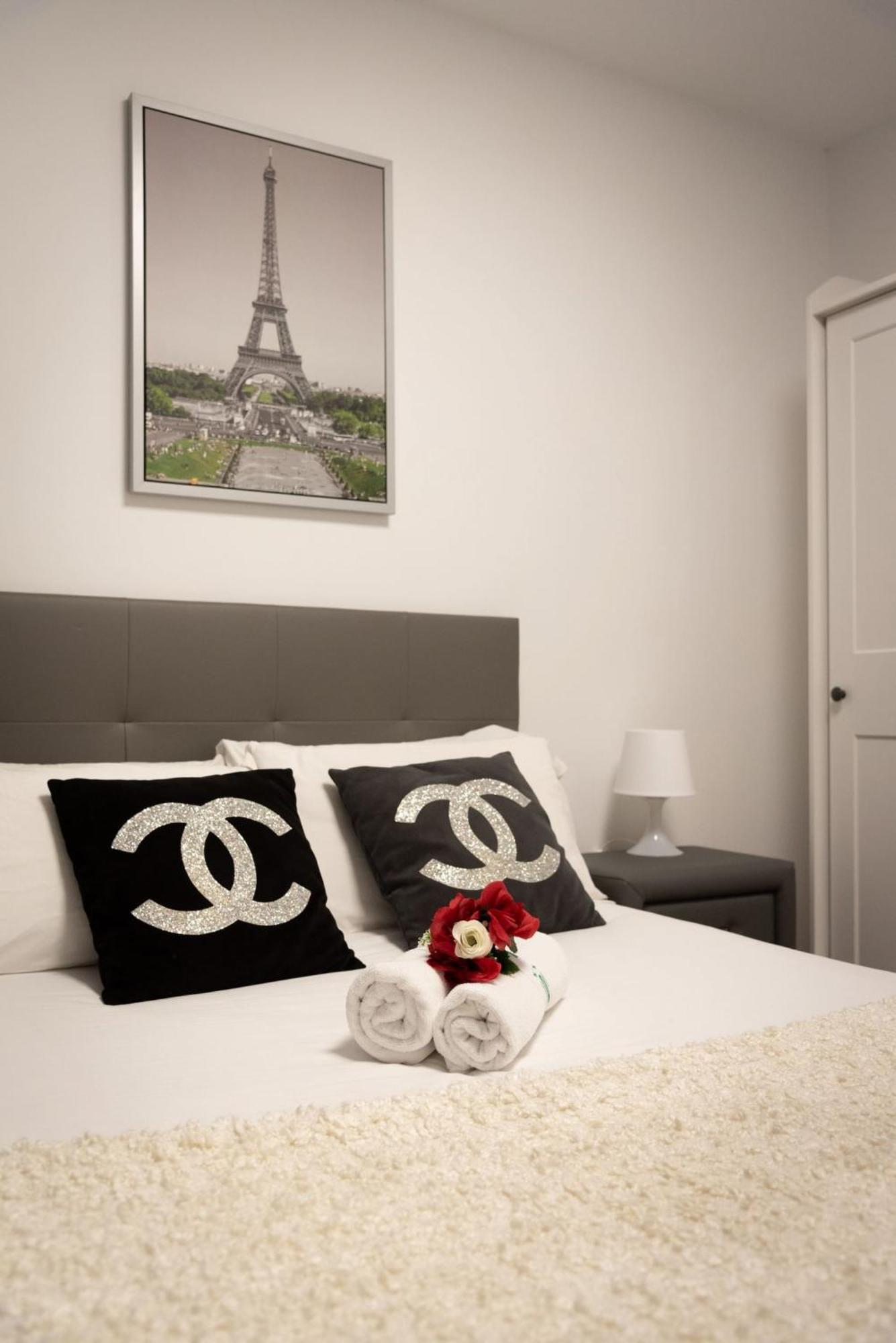 Apartamentos Day Madrid Santo Domingo Centro Gran Via Sol Malasana 外观 照片