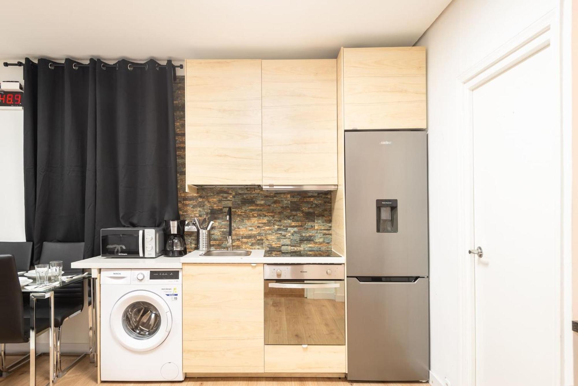 Apartamentos Day Madrid Santo Domingo Centro Gran Via Sol Malasana 外观 照片