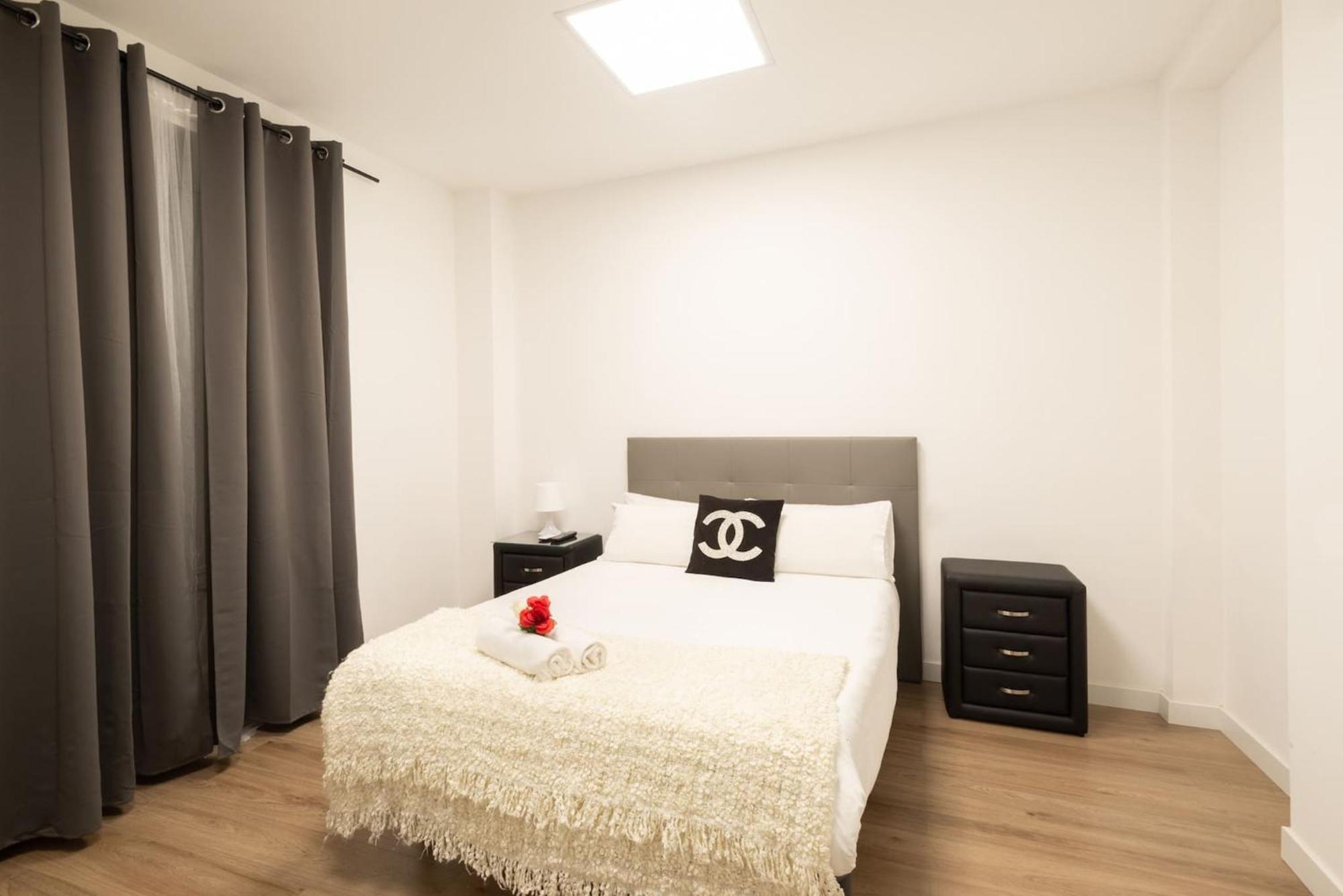 Apartamentos Day Madrid Santo Domingo Centro Gran Via Sol Malasana 外观 照片