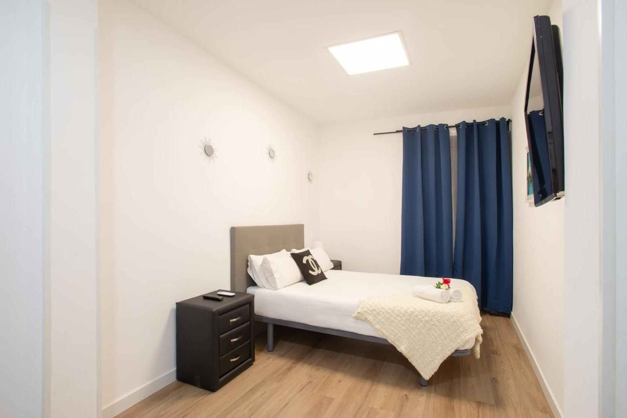 Apartamentos Day Madrid Santo Domingo Centro Gran Via Sol Malasana 外观 照片