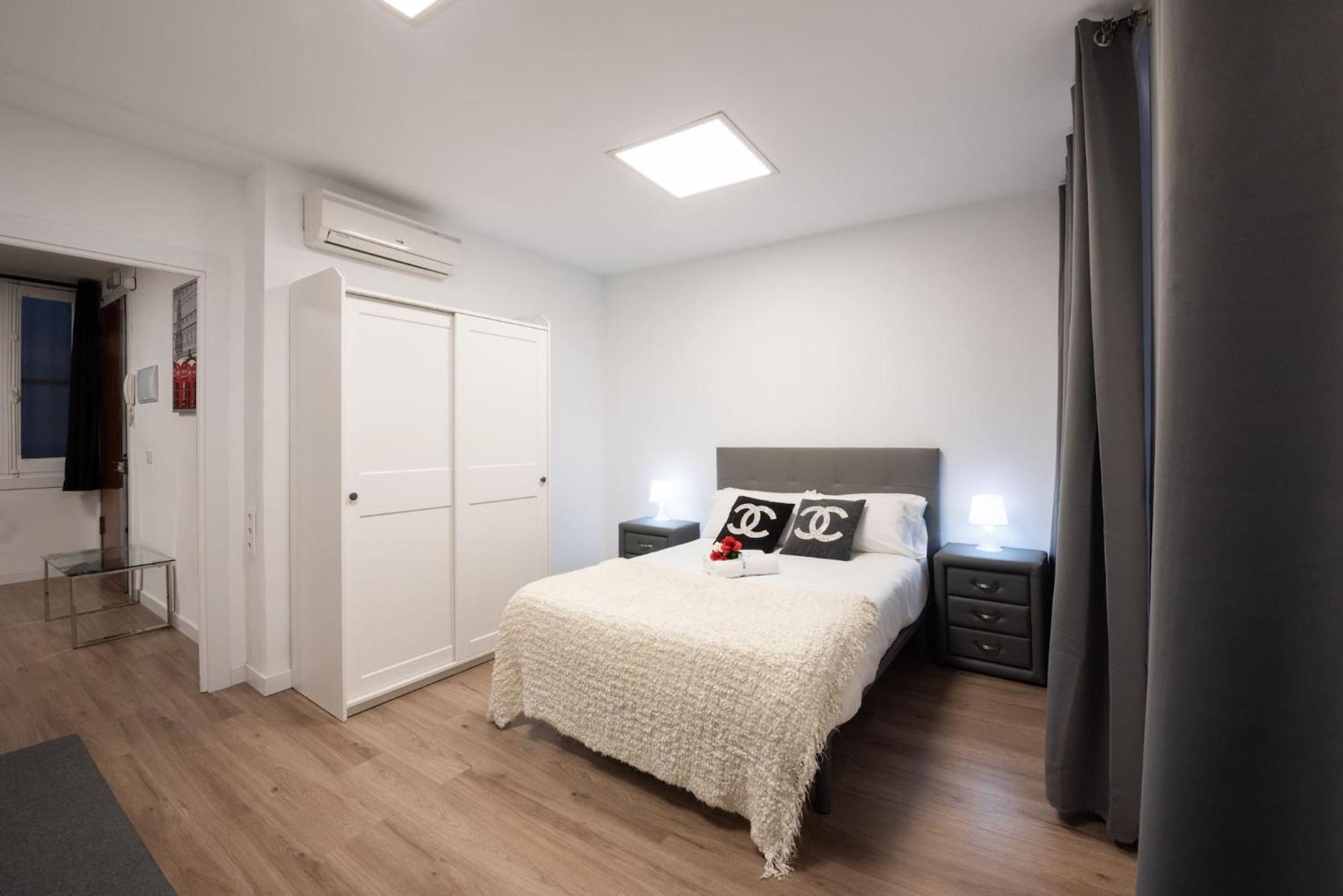 Apartamentos Day Madrid Santo Domingo Centro Gran Via Sol Malasana 外观 照片