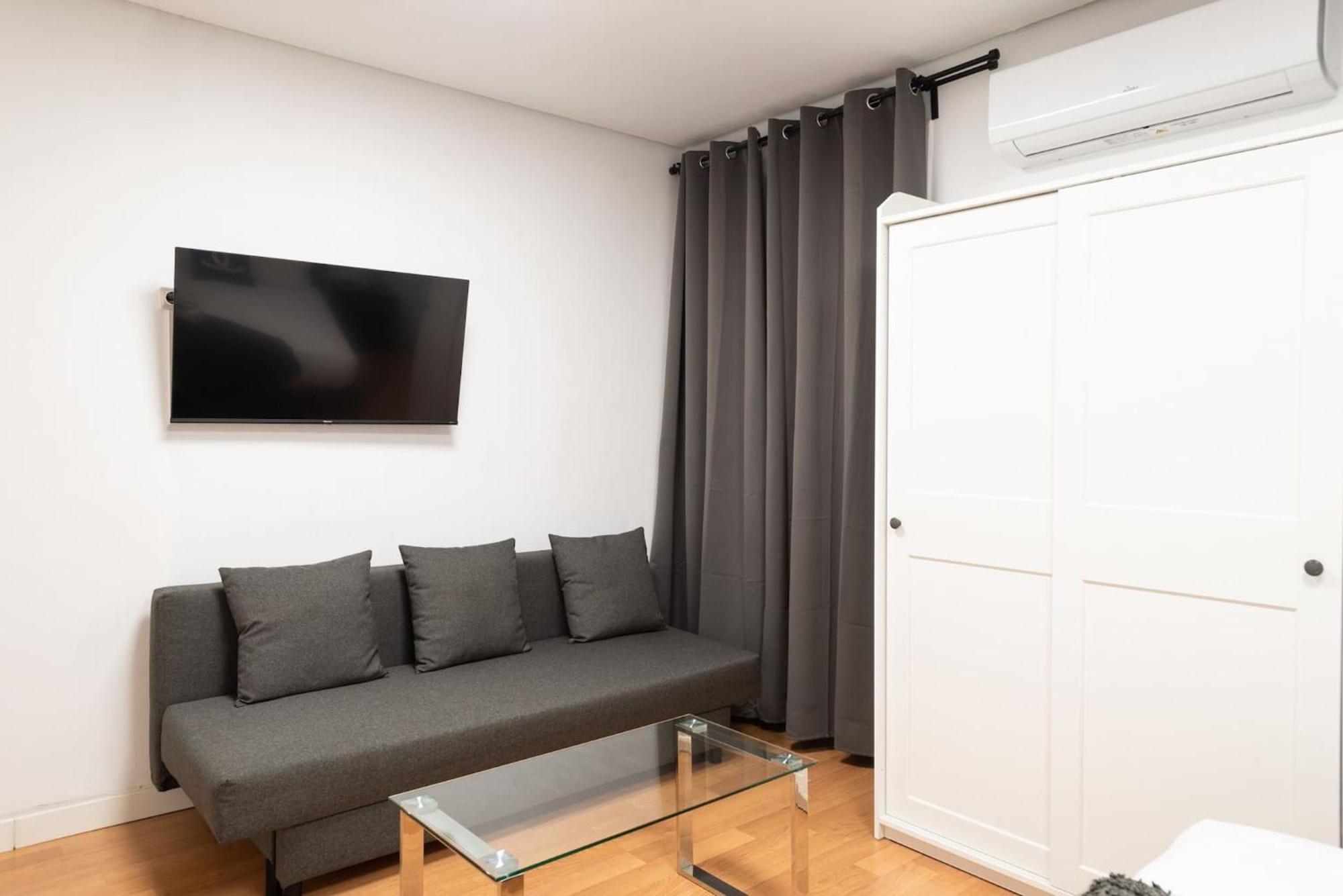 Apartamentos Day Madrid Santo Domingo Centro Gran Via Sol Malasana 外观 照片