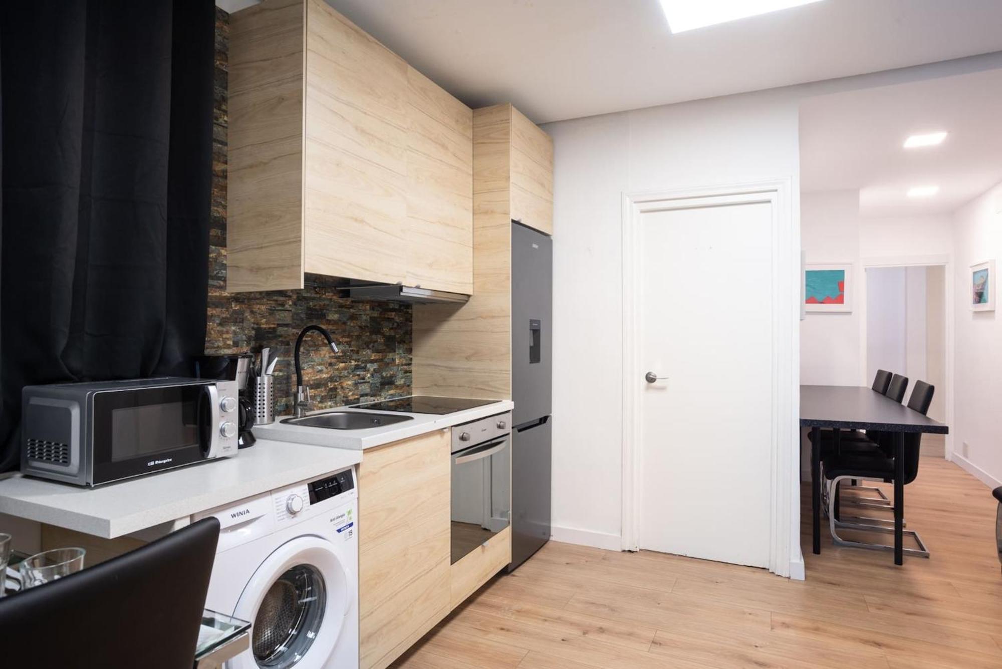Apartamentos Day Madrid Santo Domingo Centro Gran Via Sol Malasana 外观 照片