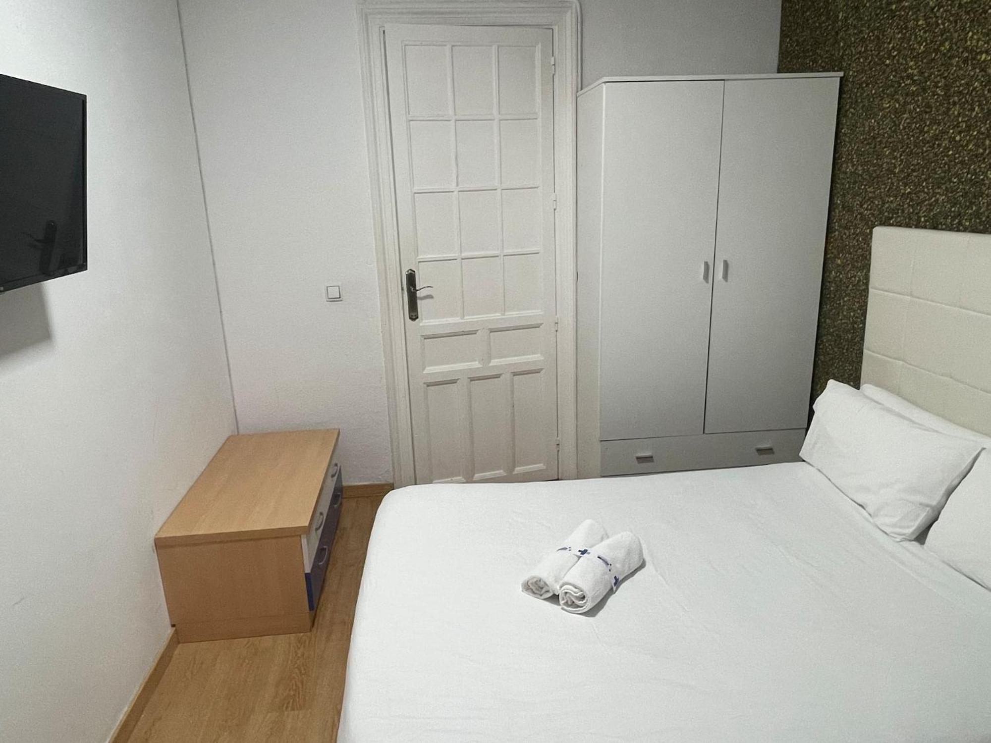 Apartamentos Day Madrid Santo Domingo Centro Gran Via Sol Malasana 外观 照片